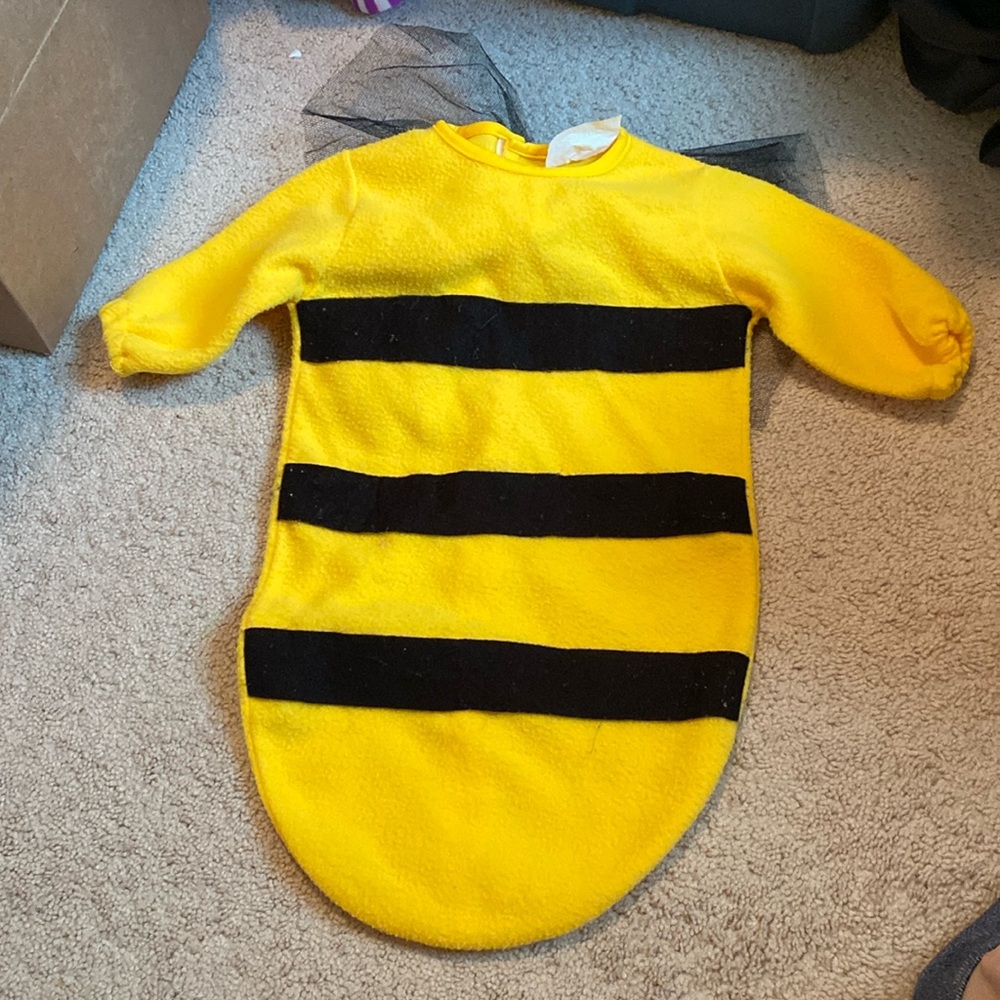 0-9 month old bee costume for Halloween